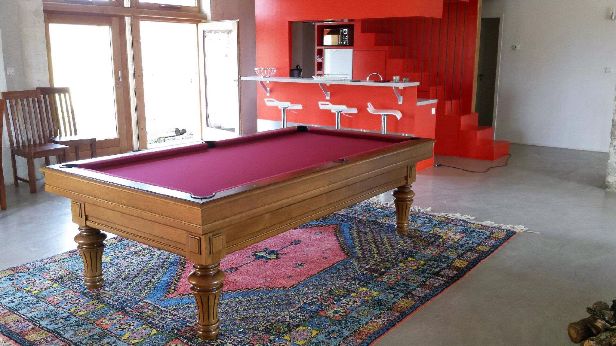 Banc gamme Lewis avec rangement pour accessoires de billard