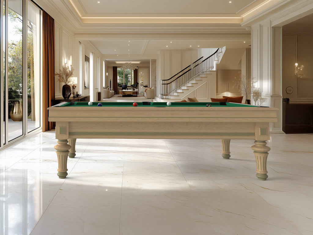 Billard Europrestige en chene nature avec details RAL 100 70 20 et tapis vert jaune avec salon en arriere plan Billard Europrestige en chene nature avec details RAL 100 70 20 et tapis vert jaune avec salon en arriere plan