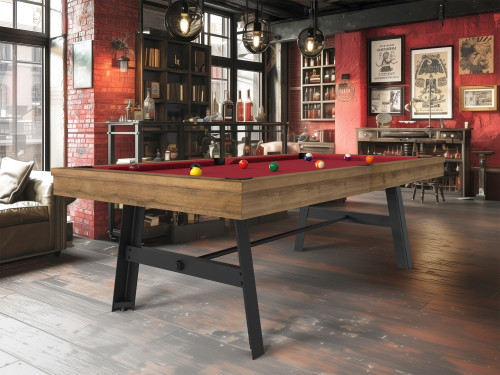 billard Vintage en chêne vintage avec tapis rouge et pieds noirs, dans un bar de style industriel rappelant une vinothèque rétro