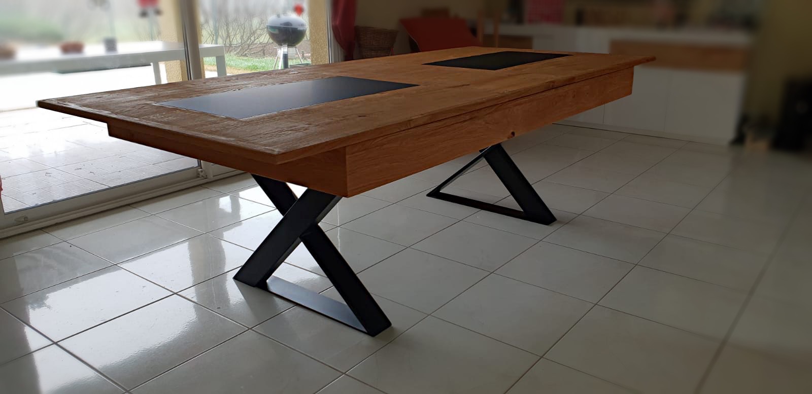 billard CROSS transformé en grande table en chêne brossé huilé avec allonge sur piétement métalique noir design industriel